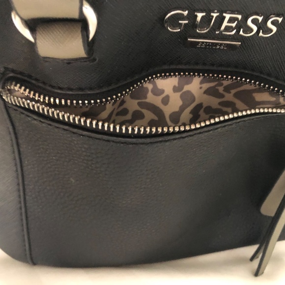 Guess Black Bag - Picture 3 of 7